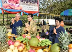 นครปฐม-โครงการนาเรขาคณิต “กิจกรรมเกี่ยวข้าว” โดย พระราชมงคลวชิราคม อุดมธรรมสุนทร ร่วมกับ สำนักงานเขตพื้นที่การศึกษาประถมศึกษานครปฐมเขต 1