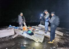 แม่ฮ่องสอน-ขสป.ลุ่มน้ำป่าย ตรวจยึดไม้สักทองแปรรูปกลางป่าห้วยส้าน อ.ปางมะผ้า จ.แม่ฮ่องสอน 2 มอดไม้ใช้ความว่องไวหนีลอยนวล