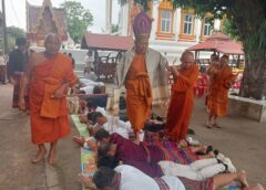 กาฬสินธุ์ คณะสงฆ์-ชาวบ้านร่วมสืบสานประเพณีโบราณ“ฮดสรง”เสริมสิริมงคล หลังสงกรานต์