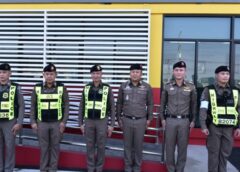 โฆษกสำนักงานตำรวจแห่งชาติ ขี่จักรยานยนต์ดูสภาพการจราจร M7 และ M6 ย้ำความพร้อมดูแลประชาชนรองรับมวลรถ 6 แสนคันขาเข้า ตม.สนามบินพร้อมรองรับนักท่องเที่ยวกว่าแสนคน