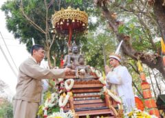 แม่ฮ่องสอน-พ่อเมืองแม่ฮ่องสอน ร่วมพิธี”สรงน้ำพระพุทธสิหิงค์ (พระสิงห์ปาย)” เสริมสิริมงคลปีใหม่เมือง