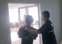 ราชบุรี-รวบหนึ่งในมือปืนที่ใช้อาวุธสงครามยิงถล่มบ้าน เจ้าหน้าที่ตำรวจรวบหนึ่งในมือปืนที่ใช้อาวุธสงครามยิงถล่มบ้านพรุน