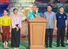 สุพรรณบุรี-งานประเพณีสงกรานต์บูรพาจารย์หลวงปู่โพธิ์ชมการแสดงโขนฟรีที่วัดพระศรีรัตนมหาธาตุ