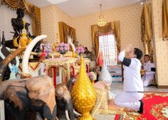 พิษณุโลก อบจ.พิษณุโลก วางพวงมาลาถวายราชสดุดีสมเด็จพระนเรศวรมหาราช เนื่องในวันคล้ายวันสวรรคต