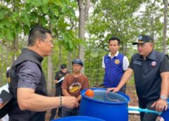 แม่ฮ่องสอน-ผู้ว่าฯแม่ฮ่องสอน -นายอำเภอแม่สะเรียง ลงพื้นที่บ้านแม่สะลาบ ติดตามงานวิจัยพหุศาสตร์ เปลี่ยน “การเผา” เป็น “เกษตรยั่งยืน” แก้ไฟป่า-ขาดแคลนน้ำอย่างเป็นระบบ