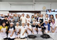จันทบุรี – ผู้ว่าราชการจังหวัดจันทบุรี พร้อม พล.ต.ท.จรัล จิตเจือจุน เยี่ยมชมการอบรม “หลักสูตรเชฟอาหารไทยมืออาชีพ”