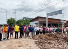 หนองบัวลำภู-ชาวนาศรีบุญเรืองระทมน้ำท่วมนาข้าวกว่า 100 ไร่หลังก่อสร้างถนนวางท่อสูงกว่าทางระบายน้ำ