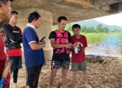 แม่ฮ่องสอน-ไร้ร่องรอย การค้นหาผู้สูญหายลำน้ำยวม อ.สบเมย ไม่พบร่าง หลังโผล่ลอยเหนือน้ำเก็บกู้ร่างไม่ทัน แล้วถูกน้ำพัดหายอีกครั้ง
