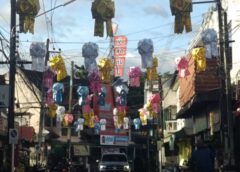 แม่ฮ่องสอน-ลุยติดโคม “มหัศจรรย์สีสันแห่งโคม ปีที่ 11 อบจ.แม่ฮ่องสอน จับมือ เทศบาลแม่สะเรียง เร่งประดับโคม 3 เส้นทางหลัก รับ” งานประเพณีออกหว่า-ออกพรรษา