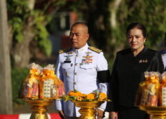 มทบ.44 ค่ายเขตอุดมศักดิ์ จัดพิธีทำบุญตักบาตรพระสงฆ์ 10 รูป ถวายพระราชกุศล พร้อมประกอบพิธีสวดพระพุทธมนต์