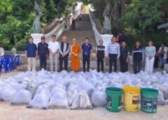 เพชรบุรี- นายอำเภอหนองหญ้าปล้อง นำทีมปล่อยพันธุ์สัตว์น้ำ ณ วัดพุไทร ฟื้นฟูระบบนิเวศและเพิ่มผลผลิตธรรมชาติ
