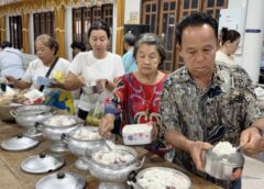 จันทบุรี – ชาวพุทธร่วมทำบุญวันออกพรรษาด้วยแรงศรัทธาที่มีต่อพระพุทธศาสนา อย่างเหนียวแน่น